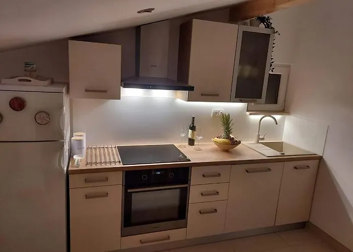 D&d Grubisic Apartman Grebastica